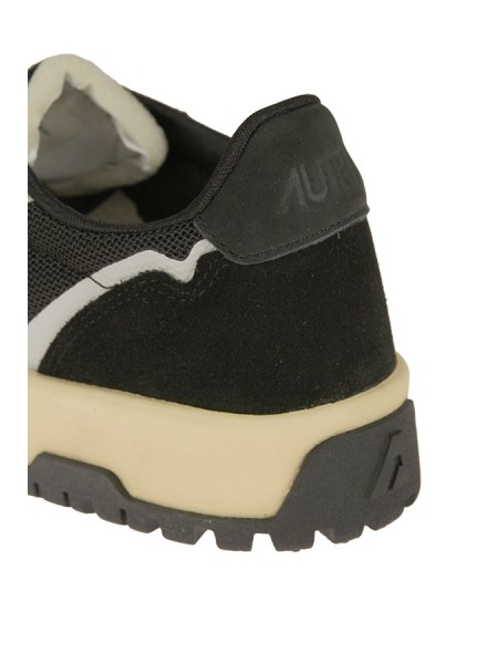 Sneakers Autry Wildpace Low in Mesh e Suede Nero/Bianco