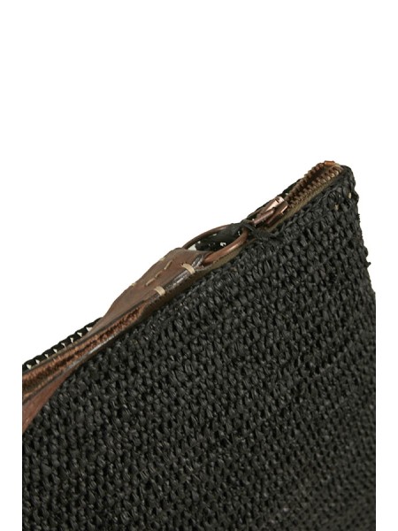 Pochette Ibeliv Ampy in Rafia Black