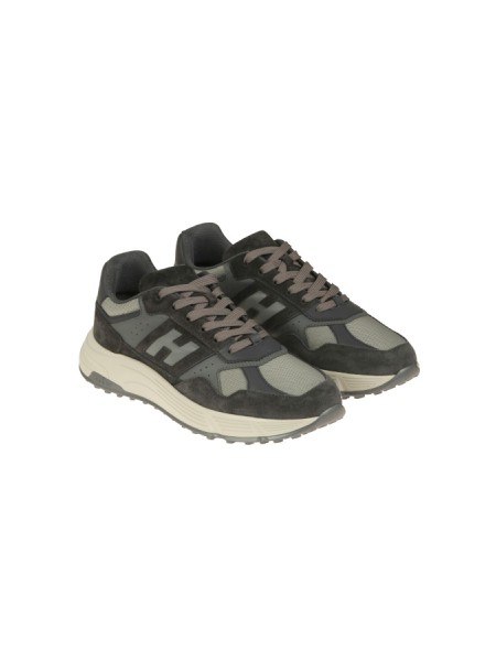 Calzature sneaker hyperlight tomaia in pelle scamosciatadettagli in tessuto tramato soletta in memory foam 8mm suola in gomma