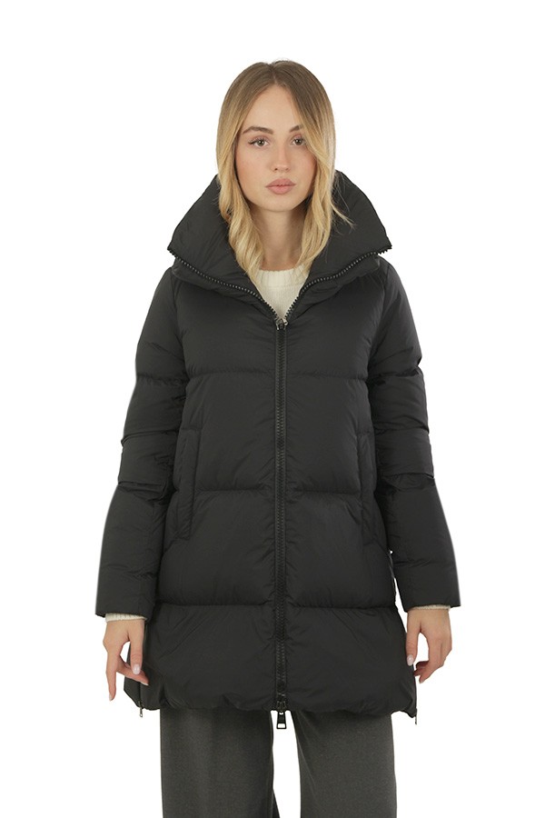 Piumino Herno A-Shape in Ecoage Nero