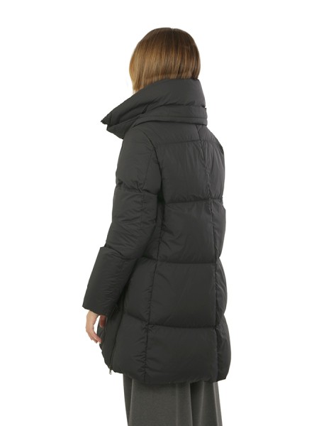 Piumino Herno A-Shape in Ecoage Nero