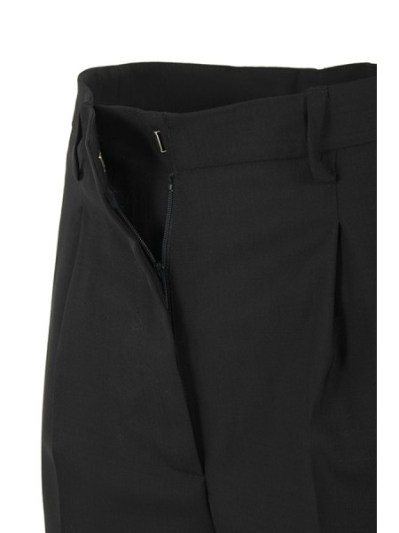 Bermuda Liviana Conti Caleb Notte