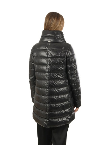 Piumino Herno corto con polsi e fondo in ecofur