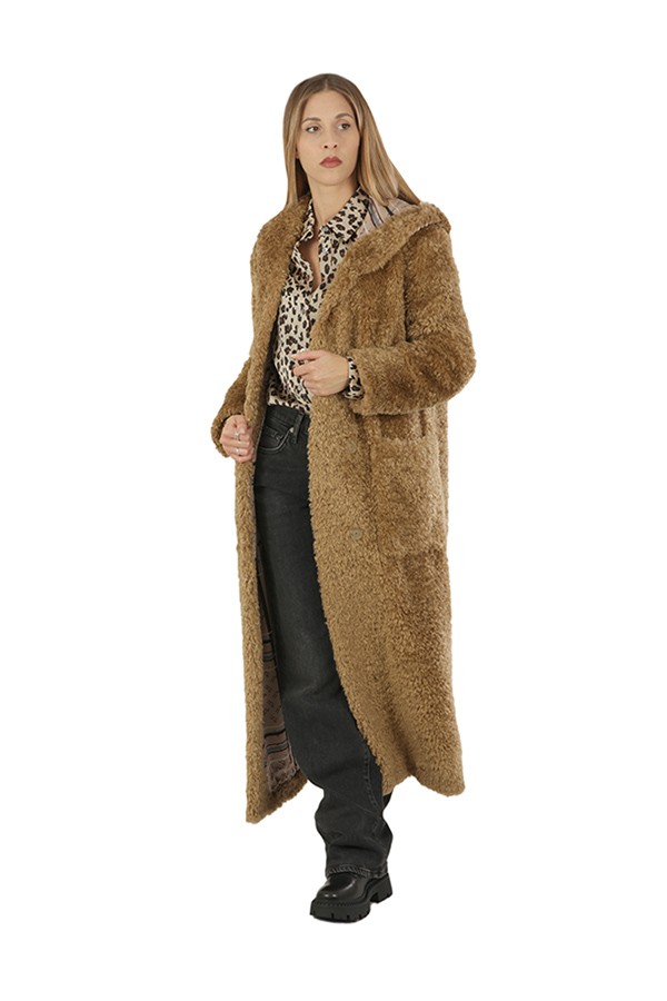 Cappotto in Curly Faux Fur...