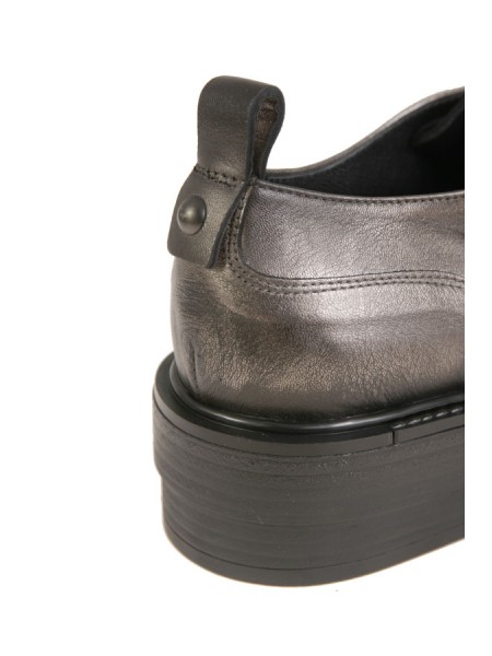 Mocassino Strategia in Pelle Laminata Acciaio